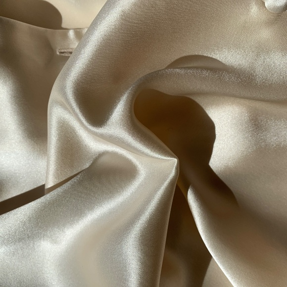Petite Studio NYC x Suggyl Remi Satin Effect Shirt, S, LNWOT, Buttermilk/Cream - Picture 11 of 13